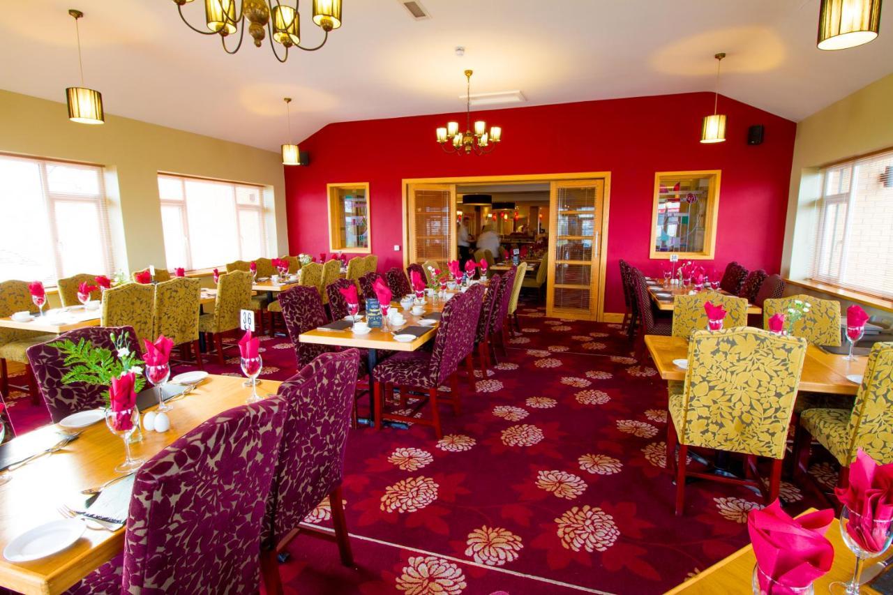 Curran Court Hotel Ларн Екстериор снимка