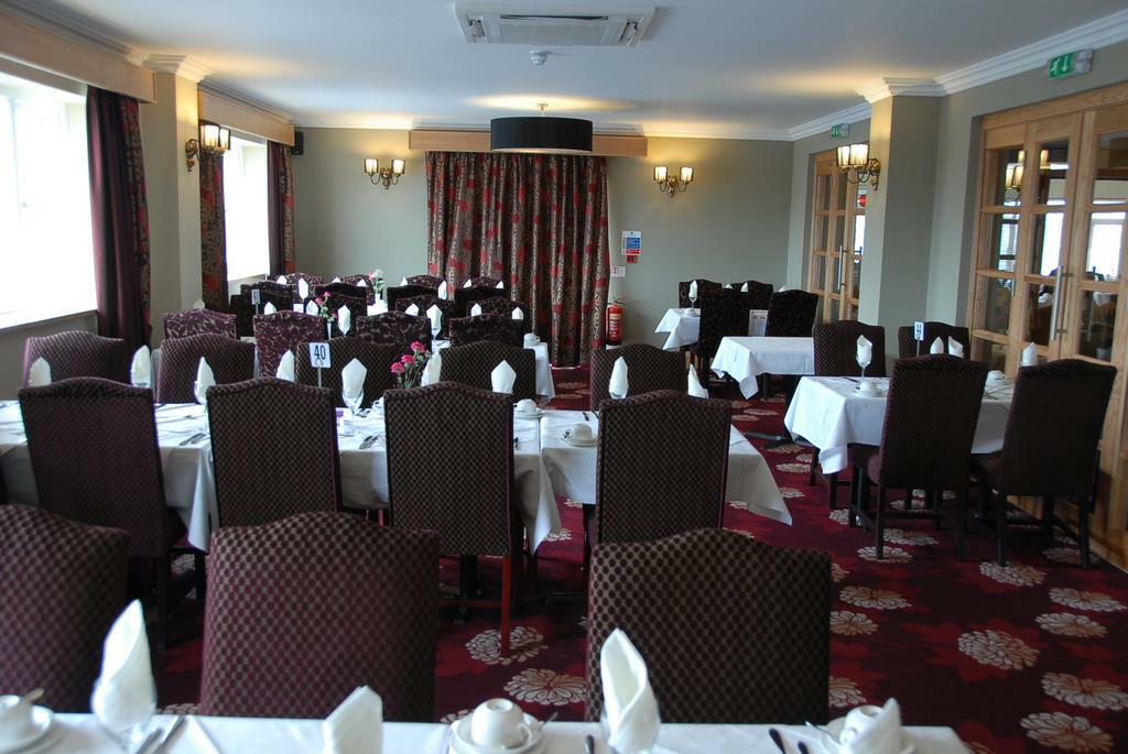Curran Court Hotel Ларн Екстериор снимка